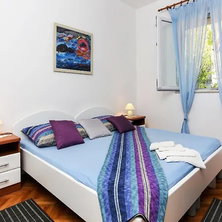 Lina - Five Bedroom With Terrace And Sea View Villa *