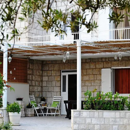 Lina - Five Bedroom With Terrace And Sea View Villa Brsecine