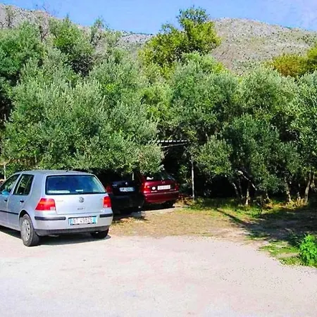 Lina - Five Bedroom With Terrace And Sea View *