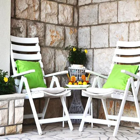 Lina - Five Bedroom With Terrace And Sea View * Brsecine