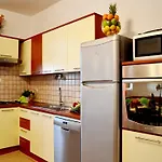 Lina - Five Bedroom With Terrace And Sea View Brsečine