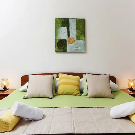 Lina - Five Bedroom With Terrace And Sea View *