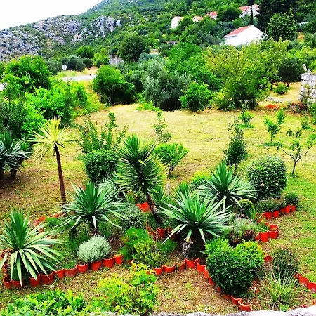 Lina - Five Bedroom With Terrace And Sea View *