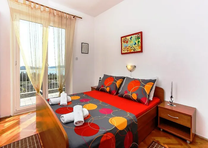 Villa Lina - Five Bedroom With Terrace And Sea View *