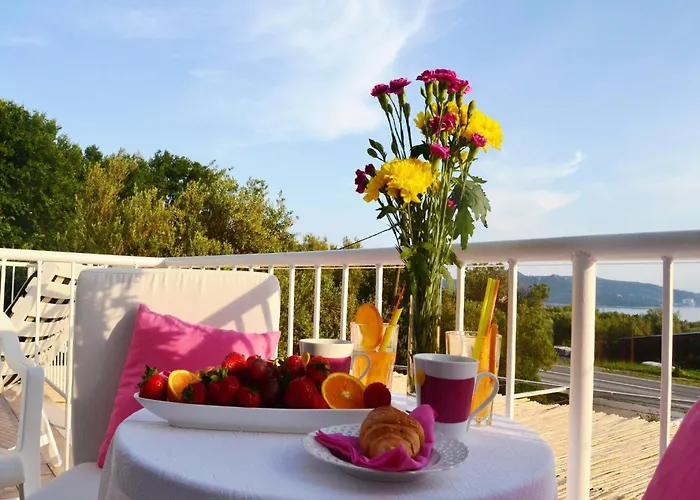 Villa Lina - Five Bedroom With Terrace And Sea View *