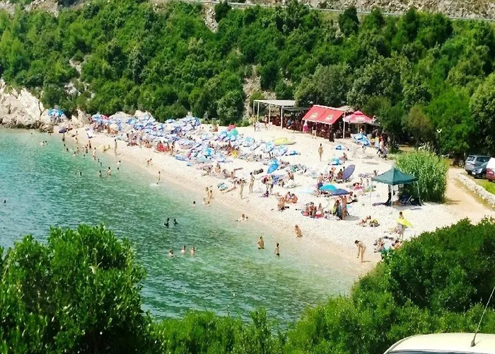 Lina - Five Bedroom With Terrace And Sea View *